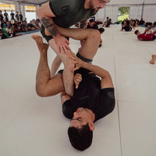 Lade das Bild in den Galerie-Viewer, Progress Academy + Rashguard- kurzschwarz