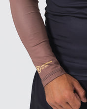 Lade das Bild in den Galerie-Viewer, Rashguard Kingz Ranked Performance V2 Long Sleeve - Braun