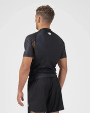 Lade das Bild in den Galerie-Viewer, Rashguard Kingz Ranked Performance V3 Short Sleeve - Braun