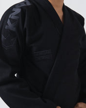 Lade das Bild in den Galerie-Viewer, Kimono BJJ (GI) Kingz Comp 450 V6- Schwarz/Schwarz