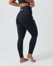 Lade das Bild in den Galerie-Viewer, Kingz Kore Frauen