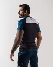 Lade das Bild in den Galerie-Viewer, Rashguard Kingz Born To Rule Short Sleeve