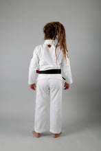 Lade das Bild in den Galerie-Viewer, Kimono BJJ (GI) Kingz Classic 3.0 Women's White mit weißem Gürtel enthalten