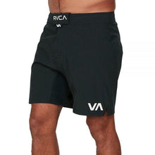 Lade das Bild in den Galerie-Viewer, RVCA Fight Scrapper Short