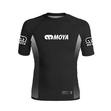 Lade das Bild in den Galerie-Viewer, Rashguard Moya 26 Kurzarm - Schwarz
