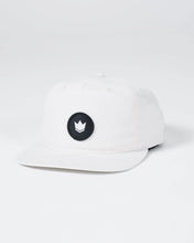 Lade das Bild in den Galerie-Viewer, Crown Patch 5-Panel Strapback Hat - Natural
