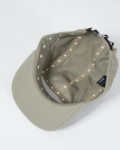 Lade das Bild in den Galerie-Viewer, Crown Patch Strapback Hat - Sage Green
