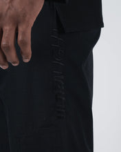 Lade das Bild in den Galerie-Viewer, Kimono BJJ (Gi) Kingz Ultralight 2.0. - Black Out Limited Edition
