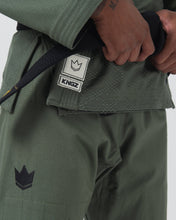 Lade das Bild in den Galerie-Viewer, The ONE Jiu Jitsu Gi - Military Green - Limited Edition

