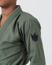Lade das Bild in den Galerie-Viewer, The ONE Jiu Jitsu Gi - Military Green - Limited Edition

