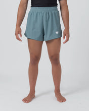 Lade das Bild in den Galerie-Viewer, Hybrid Women´s Shorts- Sage
