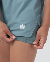 Lade das Bild in den Galerie-Viewer, Hybrid Women´s Shorts- Sage
