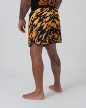 Lade das Bild in den Galerie-Viewer, Flame Shorts
