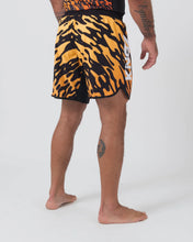 Lade das Bild in den Galerie-Viewer, Flame Shorts
