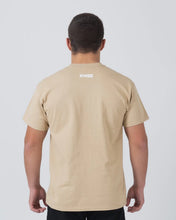 Lade das Bild in den Galerie-Viewer, Kingz Kore-Tan T-Shirt
