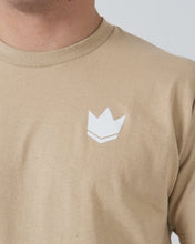 Lade das Bild in den Galerie-Viewer, Kingz Kore-Tan T-Shirt
