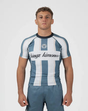 Lade das Bild in den Galerie-Viewer, Vintage Futebol Rashguard
