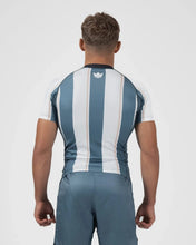 Lade das Bild in den Galerie-Viewer, Vintage Futebol Rashguard
