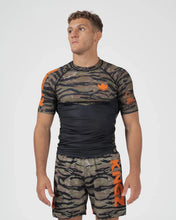 Lade das Bild in den Galerie-Viewer, Always Hunting Rashguard
