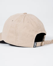 Lade das Bild in den Galerie-Viewer, Slant Dad Hat - Khaki
