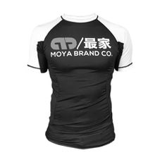 Load image into Gallery viewer, Moya Brand Rashguard Scuderia III Manga Corta - Negro - StockBJJ
