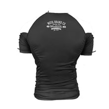 Load image into Gallery viewer, Moya Brand Rashguard Scuderia III Manga Corta - Negro - StockBJJ
