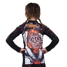 Load image into Gallery viewer, Tatami Kid`s Hang Loose Orangutang Rash Guard - StockBJJ
