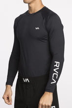 Lade das Bild in den Galerie-Viewer, Camiseta de compresión VA Sport de manga larga RVCA - StockBJJ
