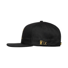 Load image into Gallery viewer, Corpo Crown Full Hat MOSKOVA- Negro- Oro - StockBJJ

