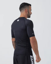 Lade das Bild in den Galerie-Viewer, Rashguard Kingz Kore V2 Kurzarmschwarz
