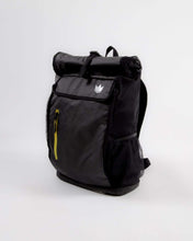 Lade das Bild in den Galerie-Viewer, Kingz Roll Top Training Rucksack
