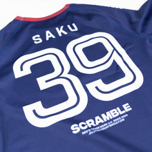 Lade das Bild in den Galerie-Viewer, Scrible Saku Soccer Rashguard
