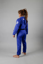 Load image into Gallery viewer, Kimono BJJ (GI) Kingz Classic 3.0 Women´s- Blue with white belt included
